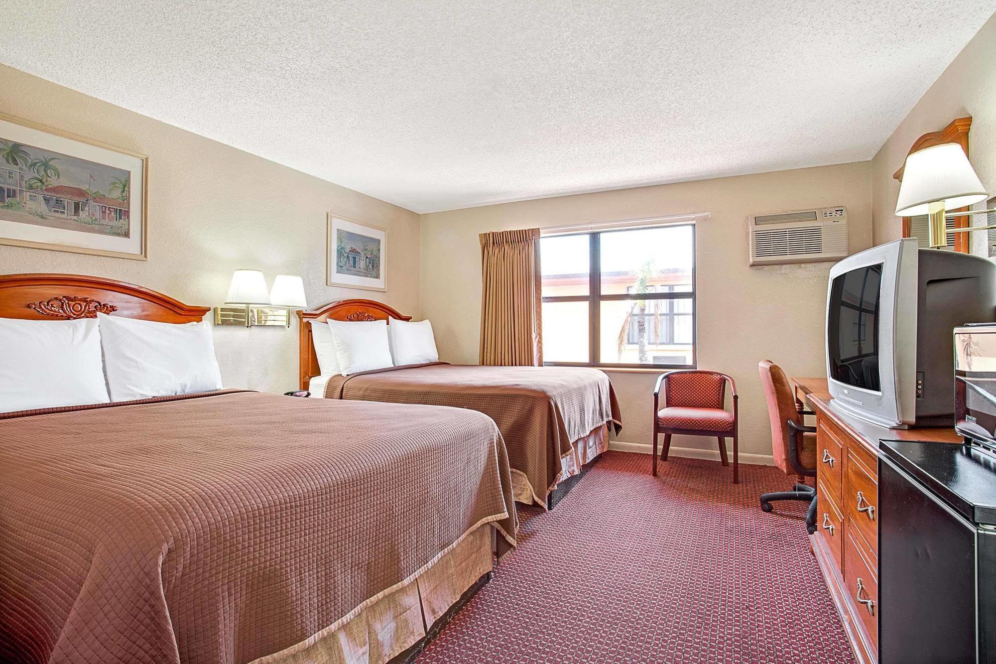 Airport Inn Тампа Екстер'єр фото